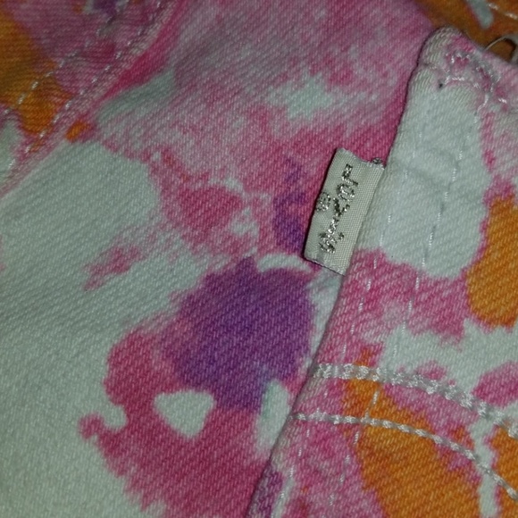 Levi's - Picture 3 of 4